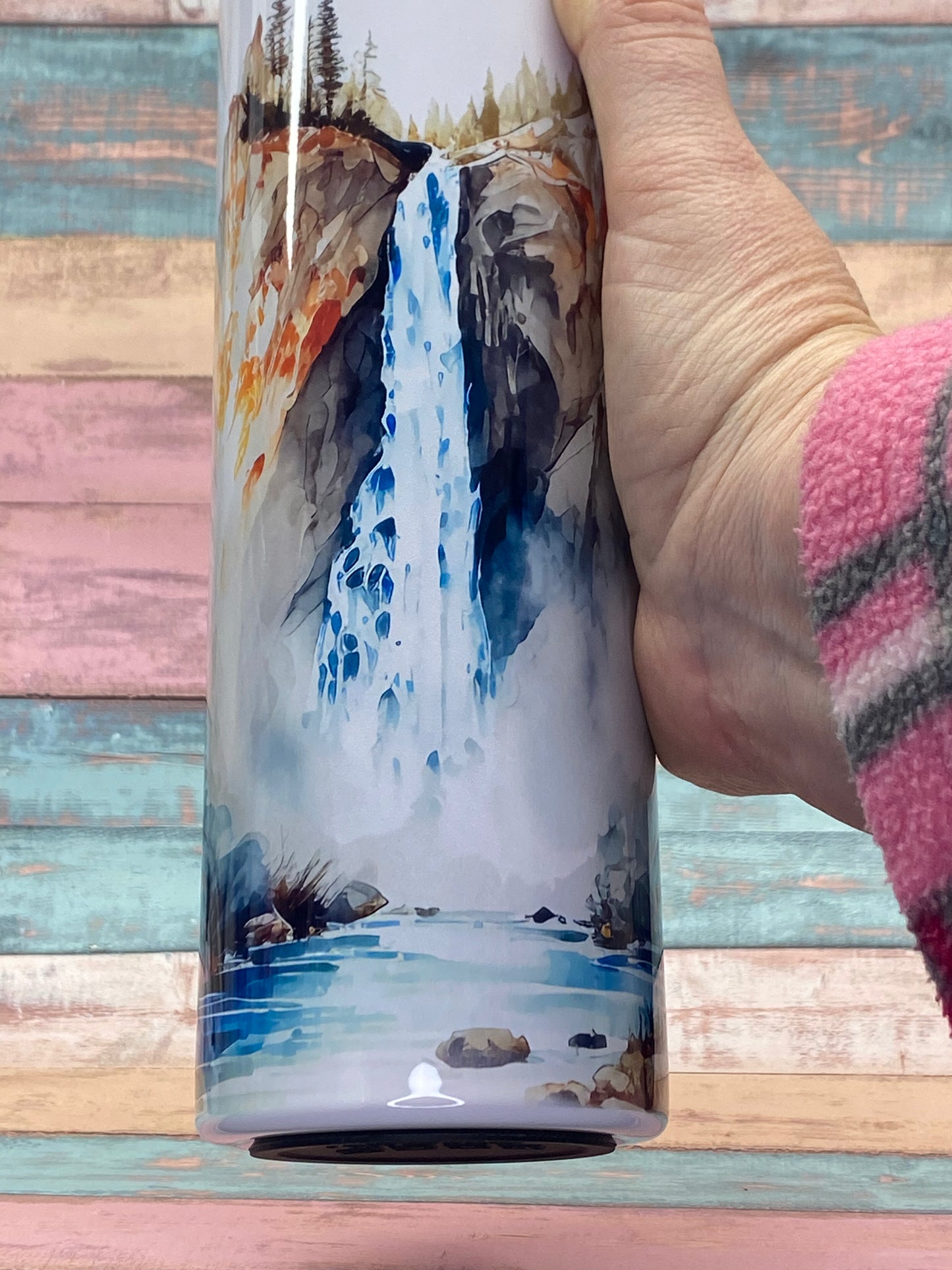 Edelstahltumbler „Wasserfall“ – 20 oz (ca. 590 ml)