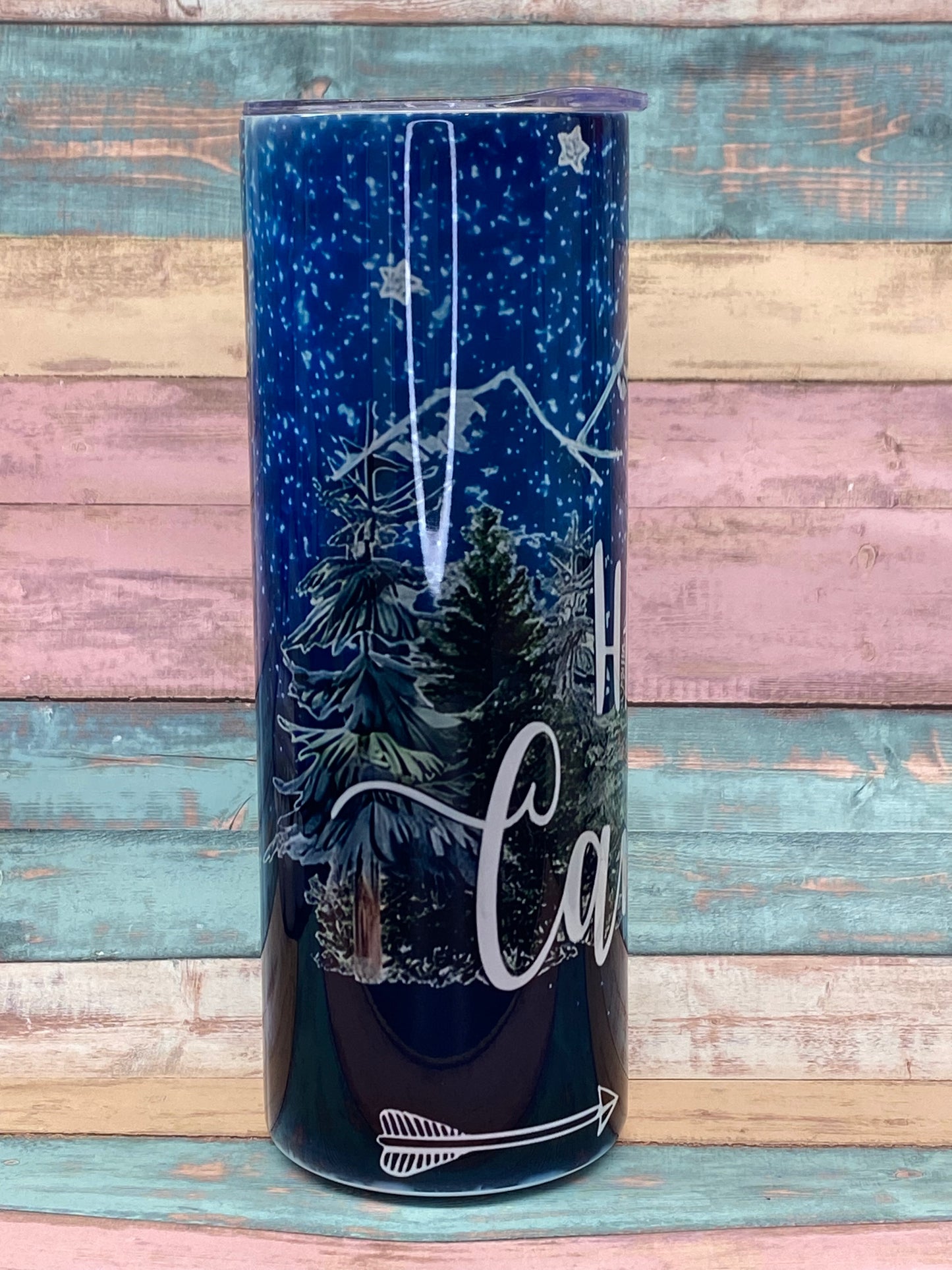 Edelstahltumbler „Happy Camper“ – 20 oz (ca. 590 ml)