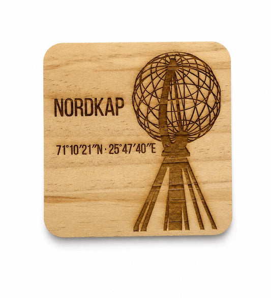 Nordkap Holzuntersetzer graviert | Norwegen Souvenir mit Koordinaten | Camping Geschenk | Wohnmobil Deko | Lasergravur aus Ho